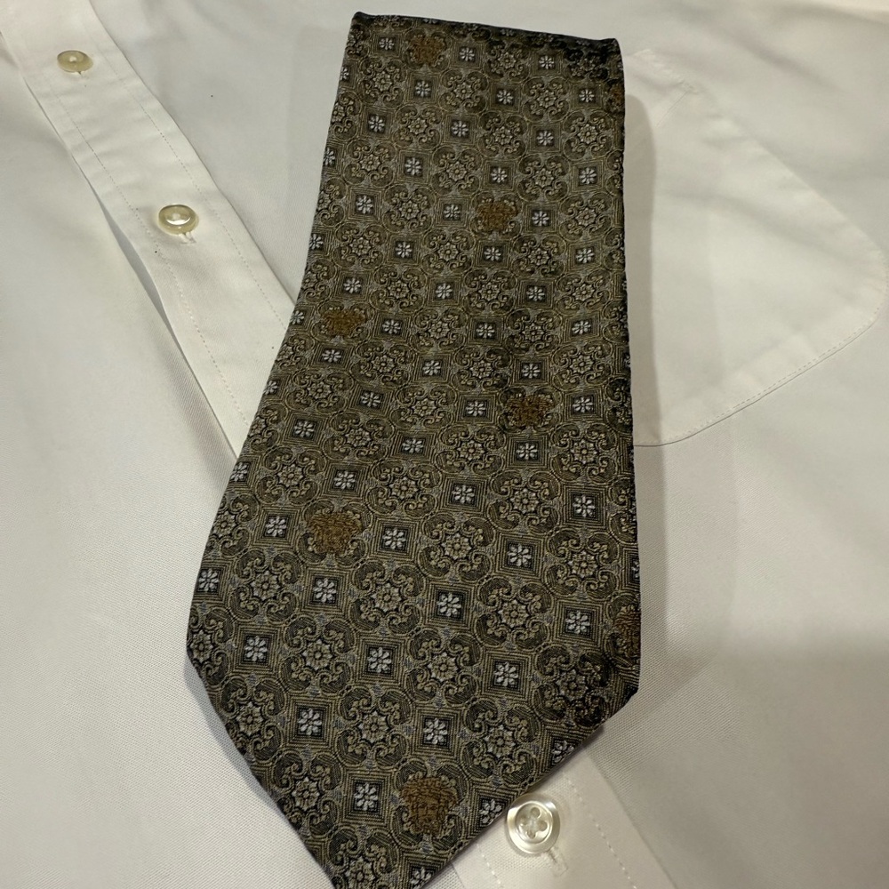 Versace Medusa Brown and Gold Patterned Necktie 100 percent silk.